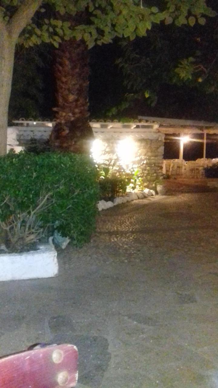 Taradella Hotel Alissos Exterior photo